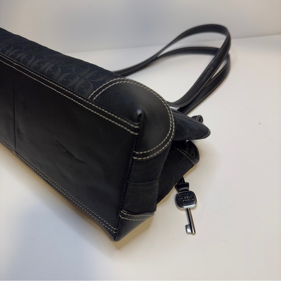 Fossil Vintage Signature Black Fabric Shoulder Bag - Picture 3 of 8